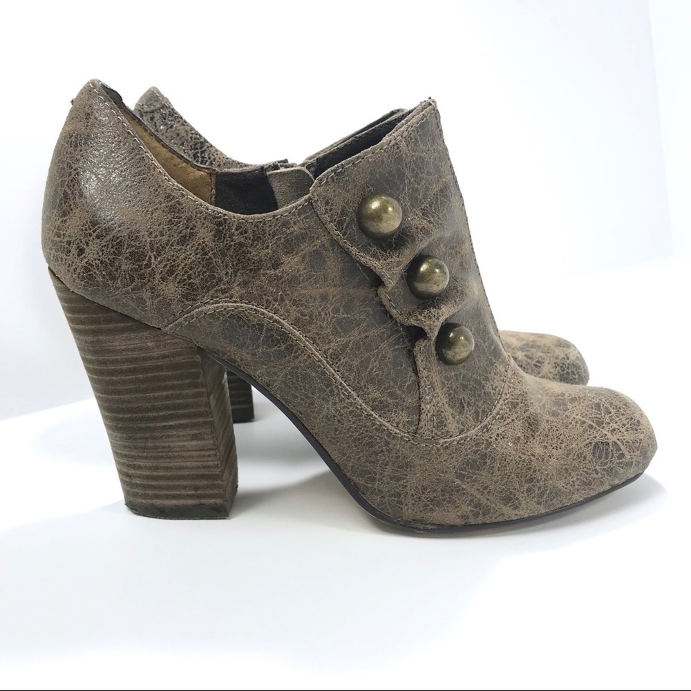 Seychelles Gray Distressed Leather Button Ankle Booties
